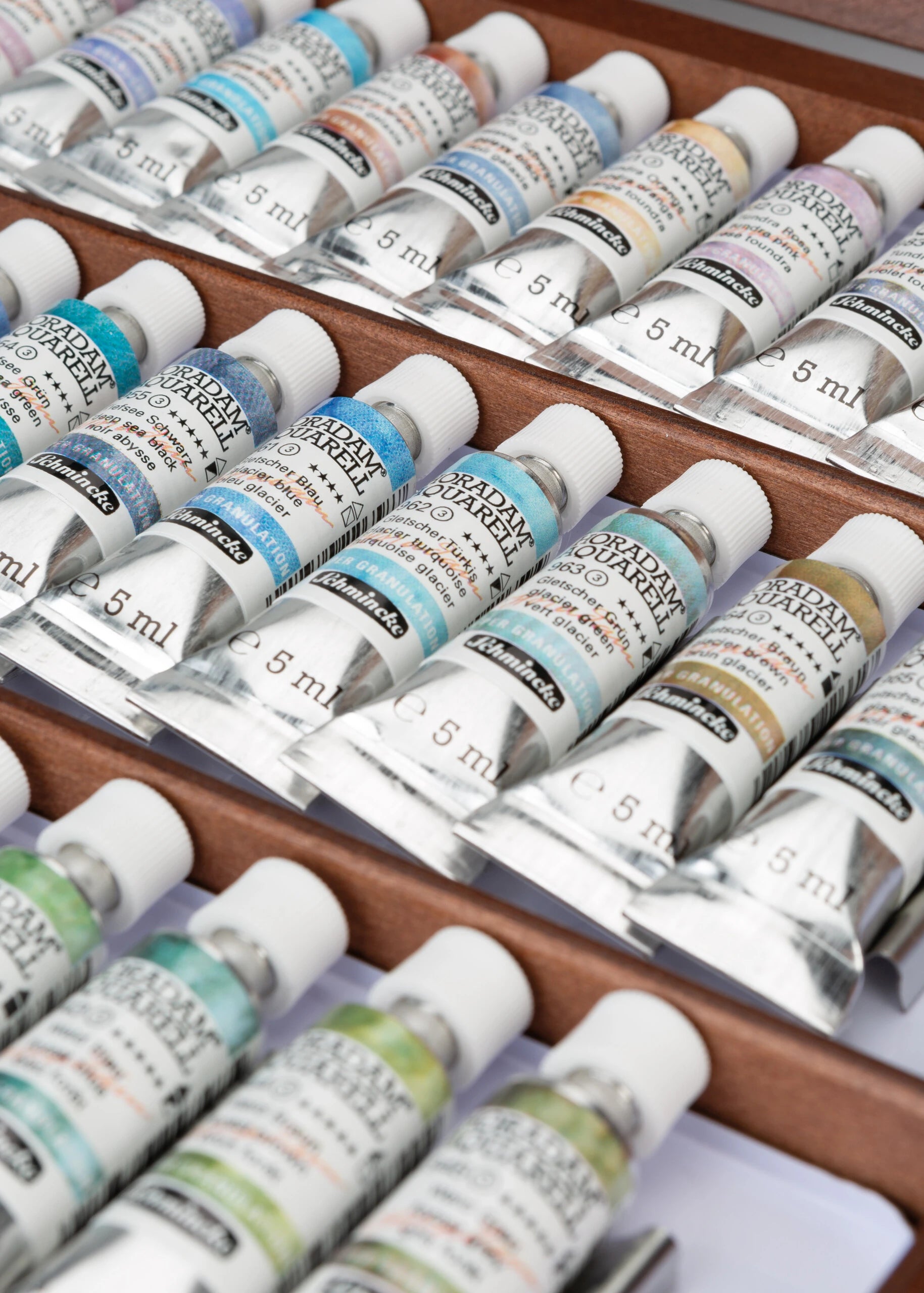 Schmincke Horadam Aquarell Super Granulating Ahşap Kutu Artist Sulu Boya Seti 5 ml x 40 Tüp 74644